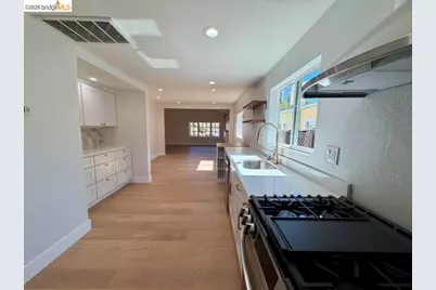 1327 Ward St, Berkeley, CA 94702 - Photo 5
