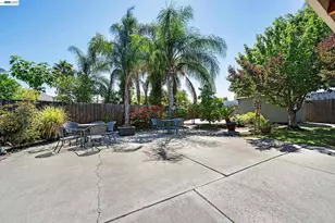 534 Buena Vida Ct, Stockton, CA 95206 - Photo 27