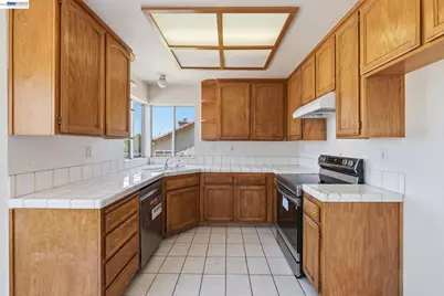 9 Beechwood Ct, Pittsburg, CA 94565 - Photo 13