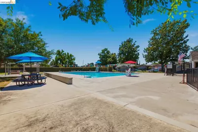 1421 Woodmont Way, Stockton, CA 95209 - Photo 37