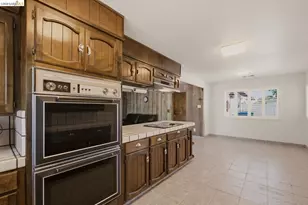 1421 Woodmont Way, Stockton, CA 95209 - Photo 21