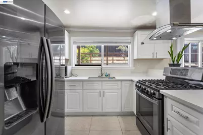 26770 Hayward Blvd, Hayward, CA 94542 - Photo 7