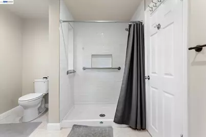 26770 Hayward Blvd, Hayward, CA 94542 - Photo 21