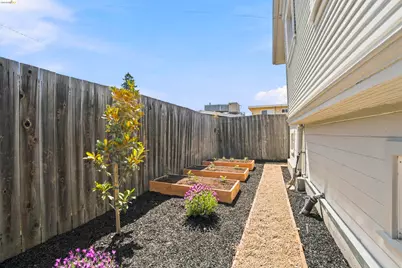 4205 West St, Oakland, CA 94608 - Photo 51