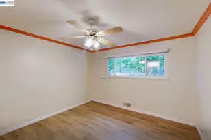 240 Richfield Dr, San Jose, CA 95129 - Photo 13