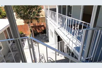 240 Richfield Dr, San Jose, CA 95129 - Photo 19