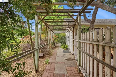770 Grove Way, Hayward, CA 94541 - Photo 25