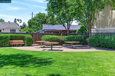 1311 Tapestry Ln, Concord, CA 94520 - Photo 51