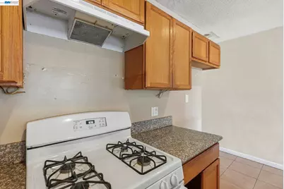 1735 Auseon Ave, Oakland, CA 94621 - Photo 11