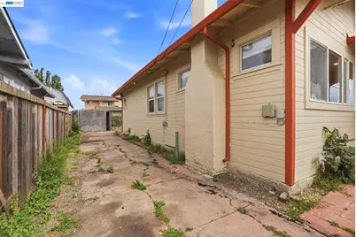 1735 Auseon Ave, Oakland, CA 94621 - Photo 27