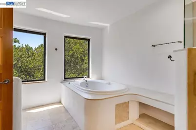 1302 Westview Dr, Berkeley, CA 94705 - Photo 39
