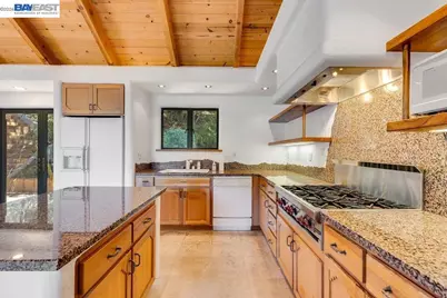 1302 Westview Dr, Berkeley, CA 94705 - Photo 7