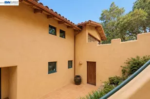 1302 Westview Dr, Berkeley, CA 94705 - Photo 3