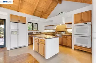 1302 Westview Dr, Berkeley, CA 94705 - Photo 17