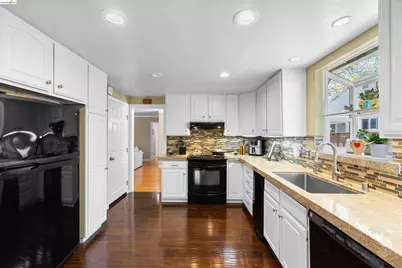 17032 Via Corona, San Lorenzo, CA 94580 - Photo 19