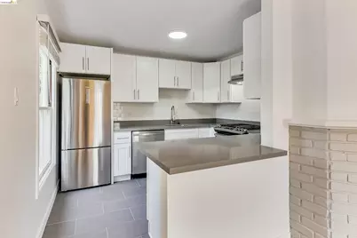 1207 University Ave, Berkeley, CA 94702 - Photo 21