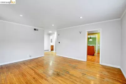 805 Calero St, Milpitas, CA 95035 - Photo 9