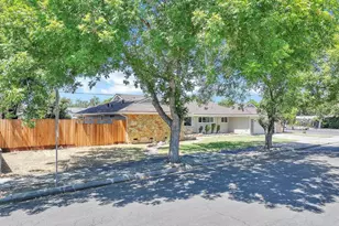 65 Arcade St, Stockton, CA 95204 - Photo 5