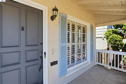 1095 Peach St, Alameda, CA 94501 - Photo 3