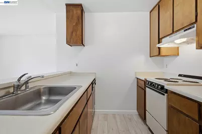 620 River Oak Way #81, Hayward, CA 94544 - Photo 11