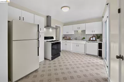 16125 Via Lupine, San Lorenzo, CA 94580 - Photo 13