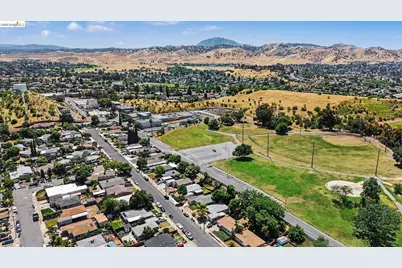 2924 Elizabeth Ln, Antioch, CA 94509 - Photo 21