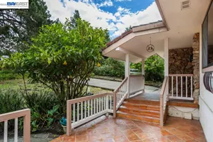 6727 Sunnyslope Ave, Castro Valley, CA 94552 - Photo 5