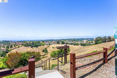 19252 Masterson Pl, Castro Valley, CA 94552 - Photo 97