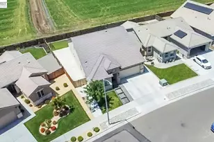 1893 Summit Dr, Los Banos, CA 93635 - Photo 11