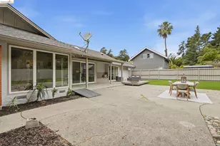 8170 Surrey Ln, Oakland, CA 94605 - Photo 47