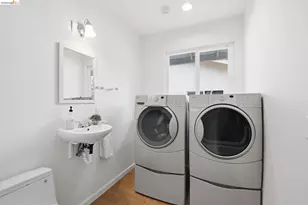 8170 Surrey Ln, Oakland, CA 94605 - Photo 29