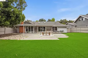8170 Surrey Ln, Oakland, CA 94605 - Photo 51