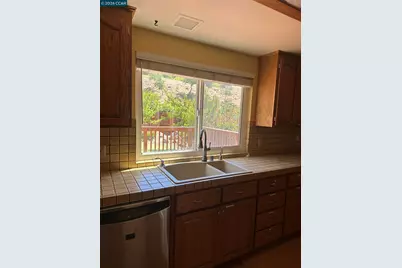 140 Travalini Ct, El Sobrante, CA 94803 - Photo 9