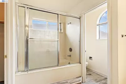 104 Bridgeview Ct, Crockett, CA 94525 - Photo 33