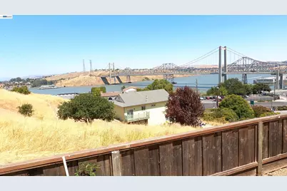 104 Bridgeview Ct, Crockett, CA 94525 - Photo 39