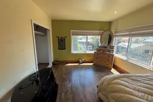 915 39th St, Oakland, CA 94608 - Photo 13