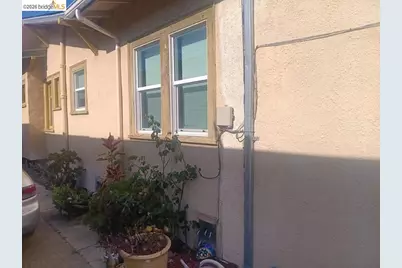 915 39th St, Oakland, CA 94608 - Photo 5