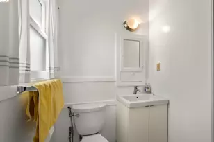 2444 Virginia, Berkeley, CA 94709 - Photo 35