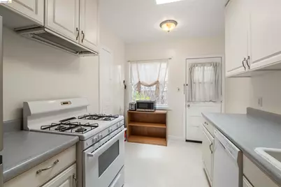 2444 Virginia #B, Berkeley, CA 94709 - Photo 23