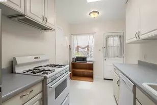 2444 Virginia, Berkeley, CA 94709 - Photo 23