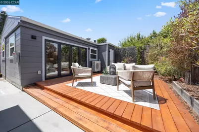628 Poirier St, Oakland, CA 94609 - Photo 43