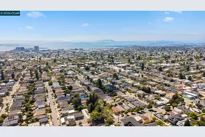 628 Poirier St, Oakland, CA 94609 - Photo 63