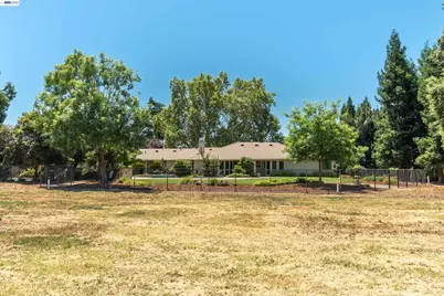 10055 Justamere Ln, Elk Grove, CA 95624 - Photo 55