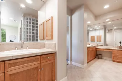 10055 Justamere Ln, Elk Grove, CA 95624 - Photo 29