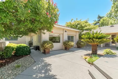 10055 Justamere Ln, Elk Grove, CA 95624 - Photo 33