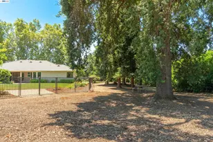 10055 Justamere Ln, Elk Grove, CA 95624 - Photo 51