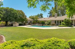 10055 Justamere Ln, Elk Grove, CA 95624 - Photo 49