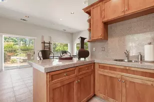 10055 Justamere Ln, Elk Grove, CA 95624 - Photo 39