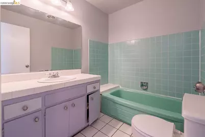 3414 64th Avenue Pl, Oakland, CA 94605 - Photo 9