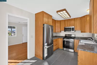 831 Fulton Way, El Sobrante, CA 94803 - Photo 17